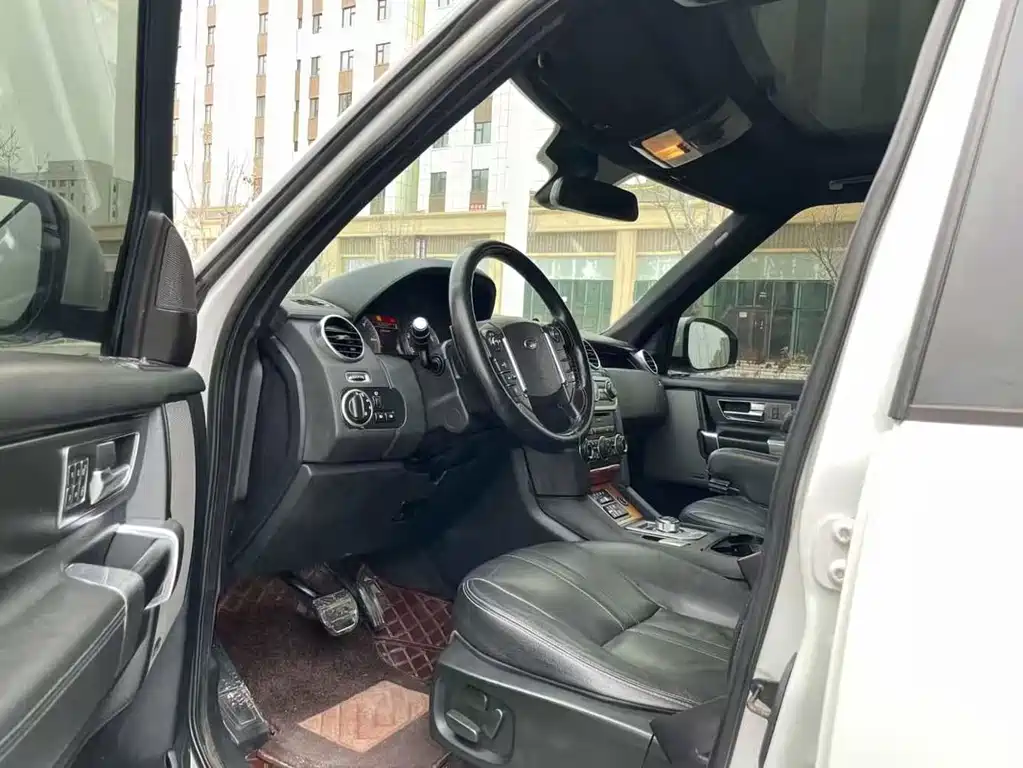 Land Rover Discovery 2015 3.0 SDV6 HSE