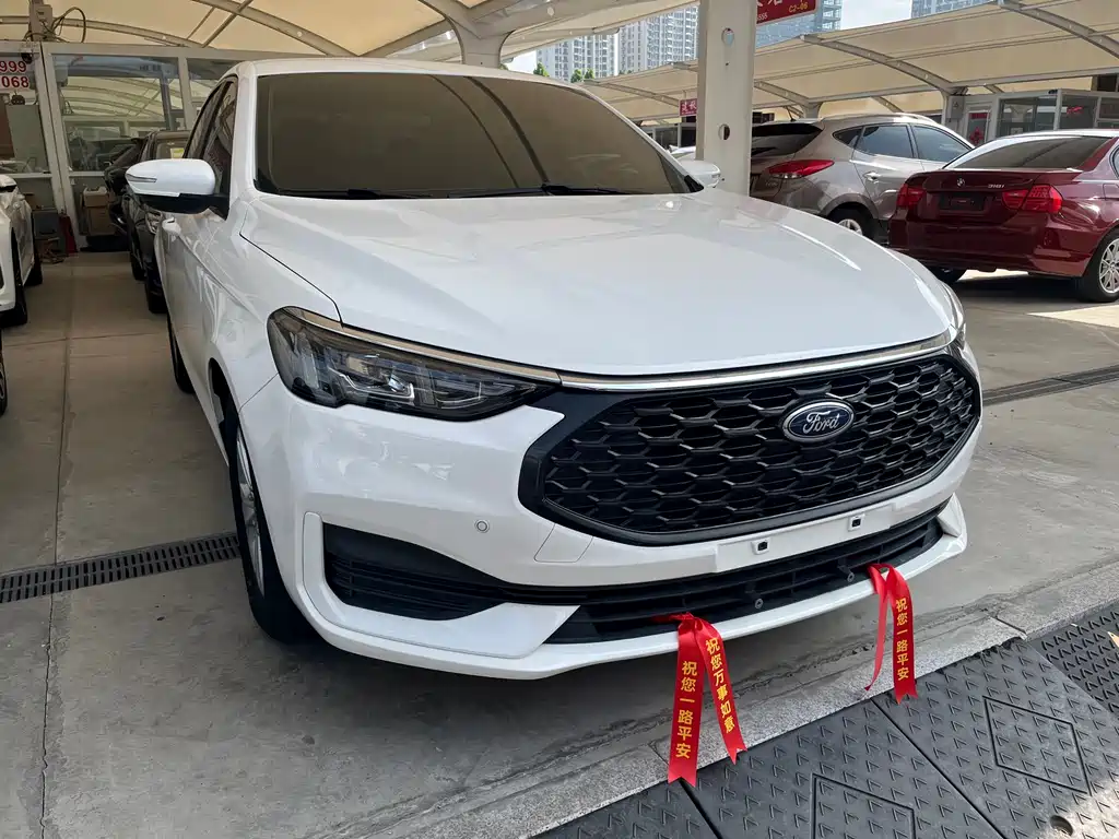 Ford Escort 2021 1.5L AT