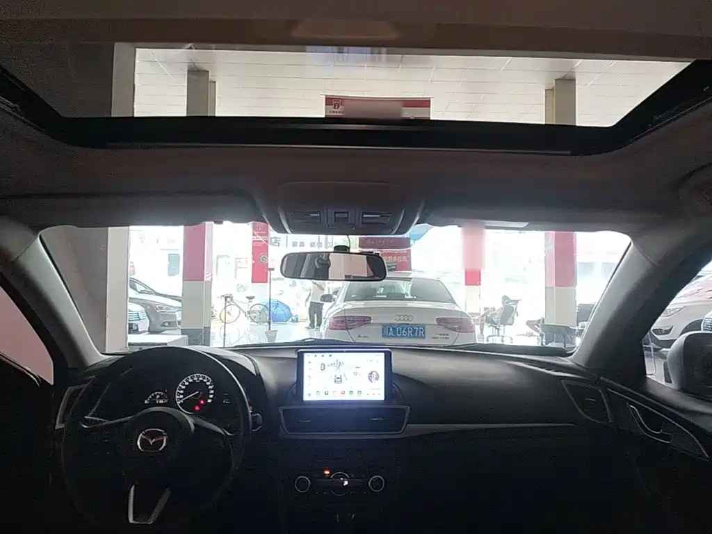 Mazda 3 Axela — миниатюра 18