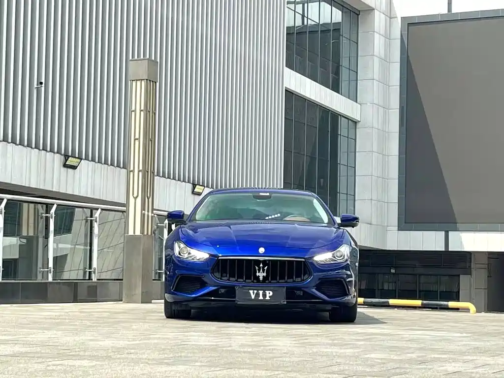 MASERATI GHIBLI