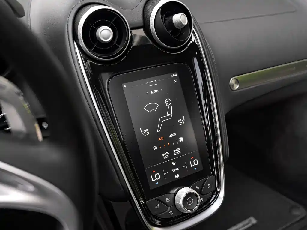 McLaren GT — миниатюра 18