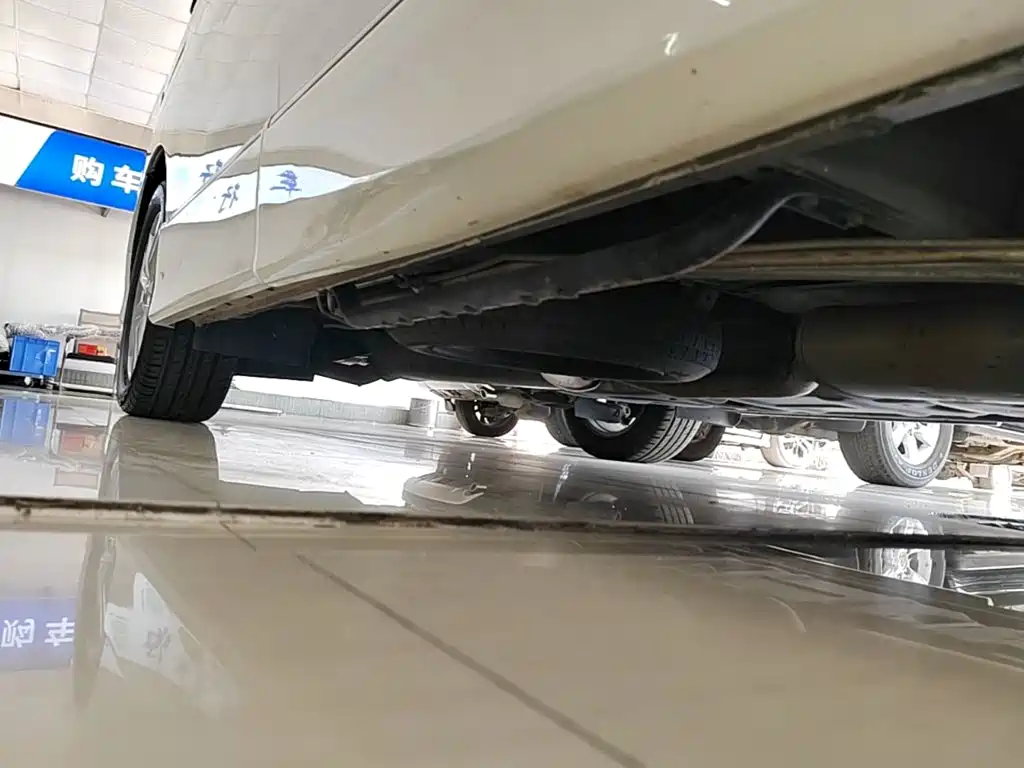Nissan Quest — миниатюра 21