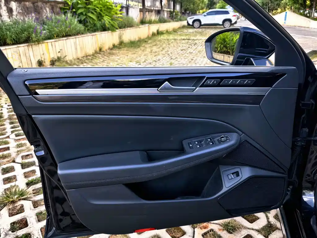 Volkswagen Phideon — миниатюра 13