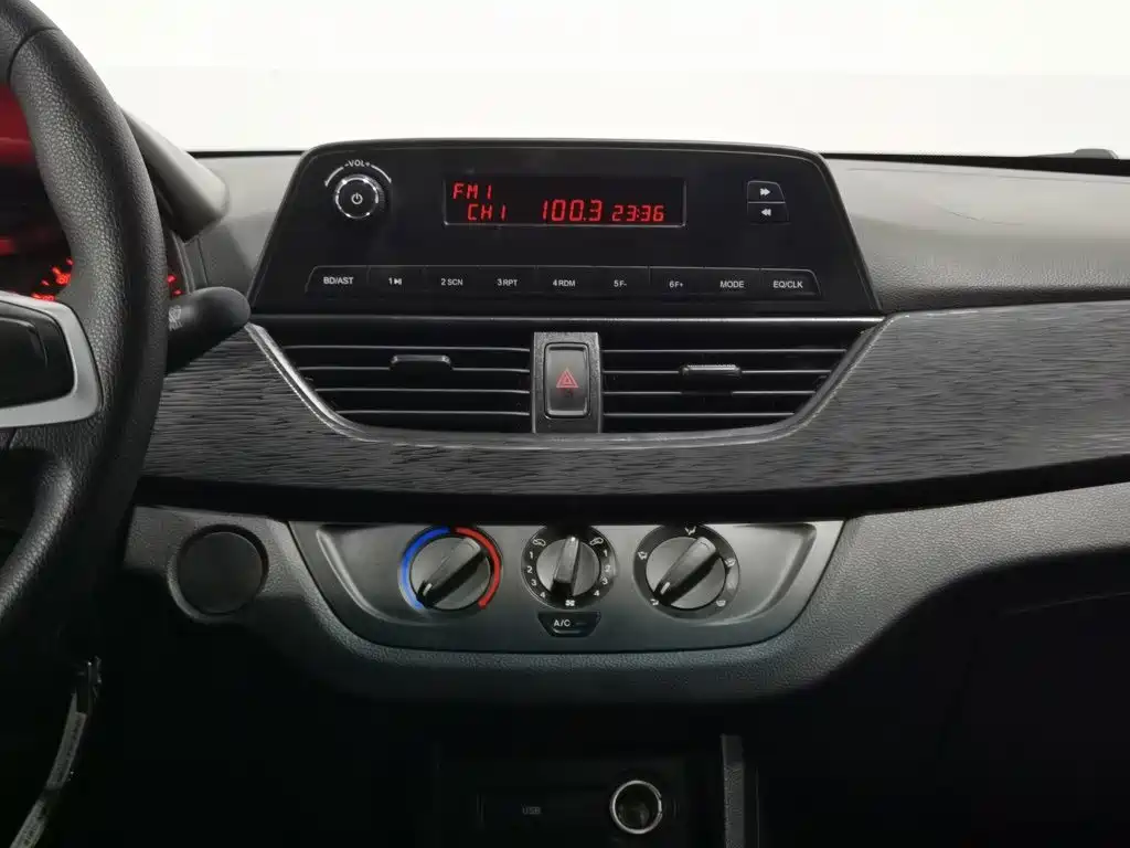 Baojun 310 — миниатюра 12