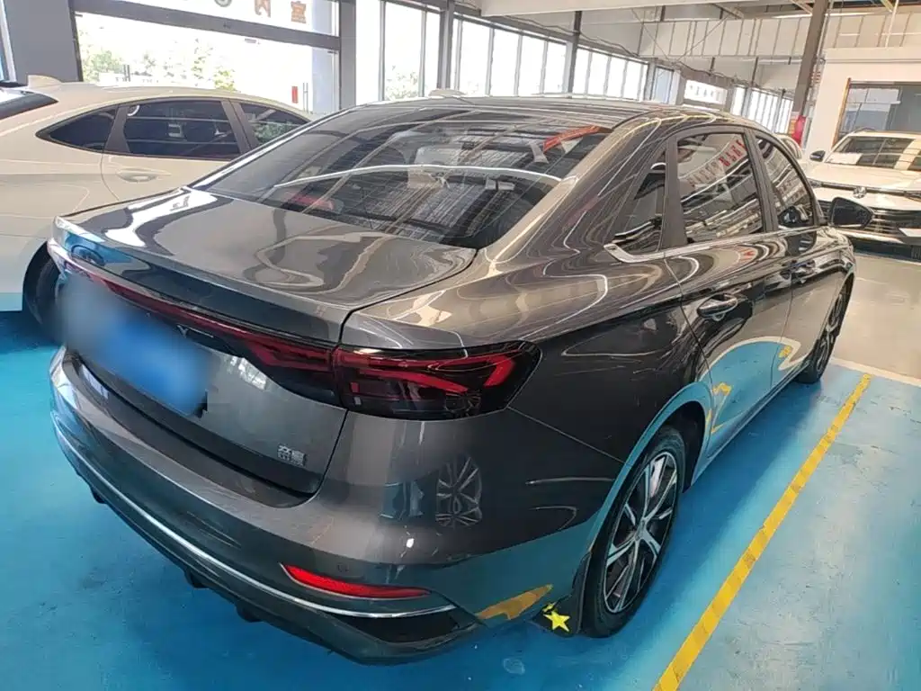 Geely Emgrand — миниатюра 7
