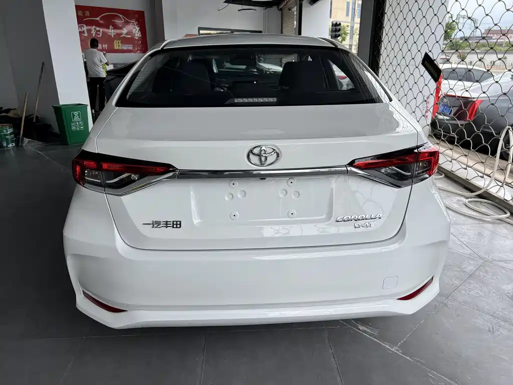Toyota Corolla - фото 5