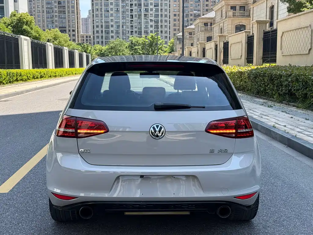 Volkswagen Golf GTI GTI 2016 2.0TSI GTI