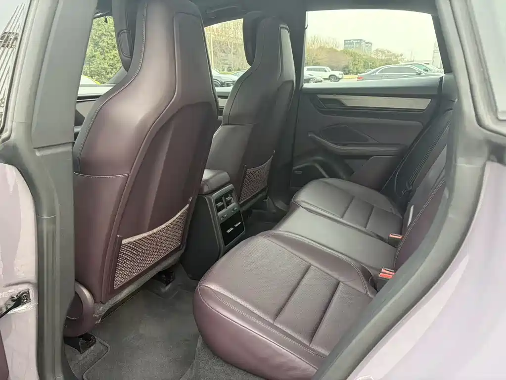 PORSCHE MACAN NEW ENERGY