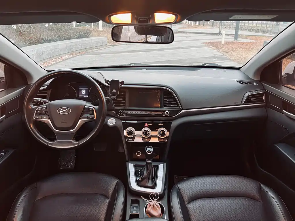 Hyundai Elantra 1.5L CVT Smart Dazzle · Elite Type, фото 19