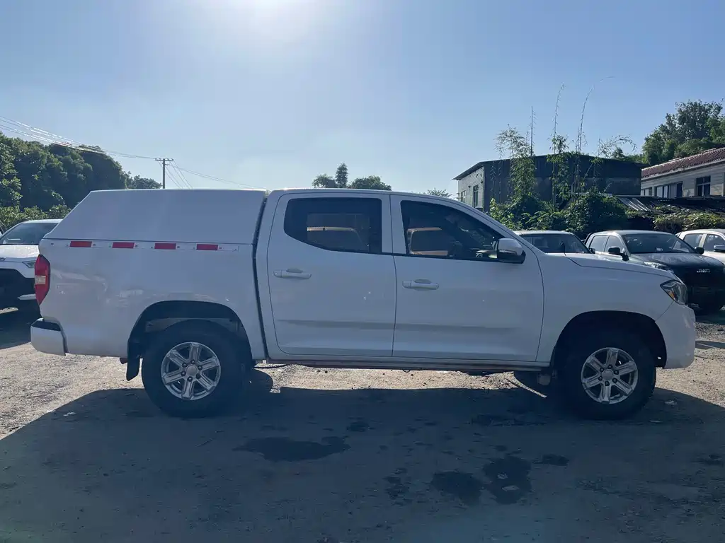 SAIC MAXUS CHASE T70