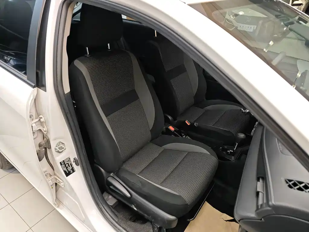 Toyota Vios FS — миниатюра 32
