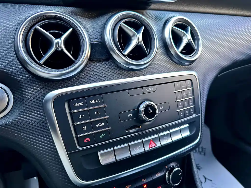 Mercedes-Benz A-Class (Import) — миниатюра 8