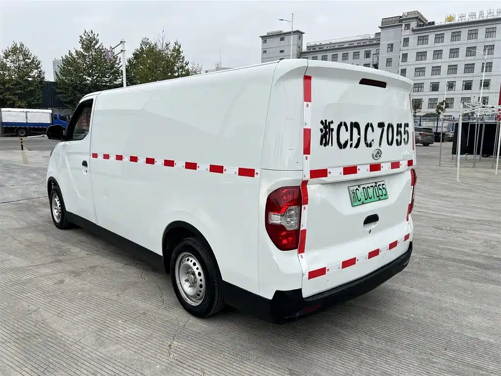 SAIC MAXUS CHASE EV30