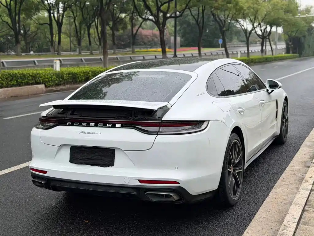 Porsche Panamera — миниатюра 5
