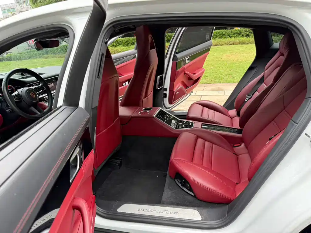 Porsche Panamera — миниатюра 7