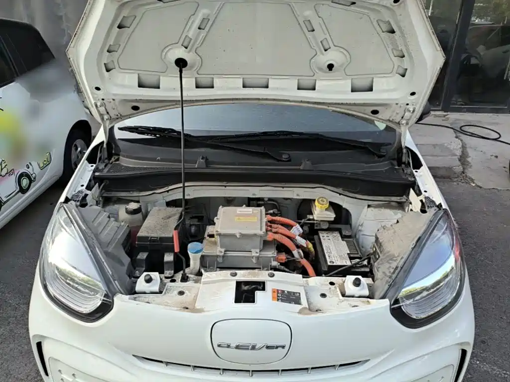 Roewe Clever — миниатюра 20