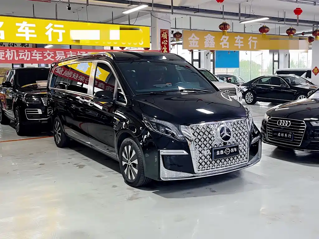 Mercedes-Benz Vito 2024 2.0T Elite 7 мест