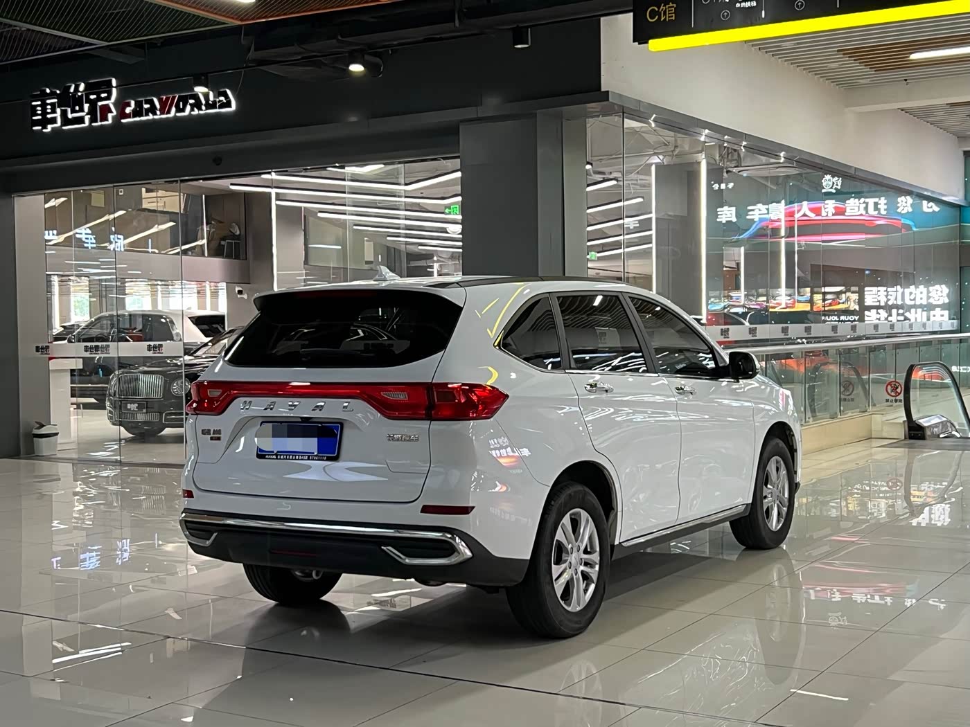 Haval Haval M6 1.5 л 2022 г. Белый, пробег 31000 км