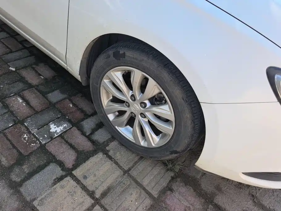 Buick Excelle — миниатюра 6