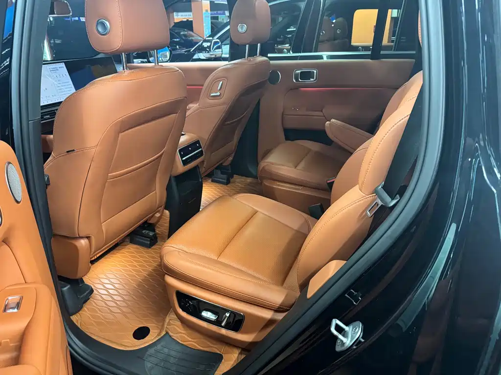 Li Auto Li L8 — миниатюра 4