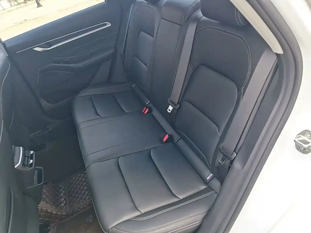 Geely Emgrand — миниатюра 17