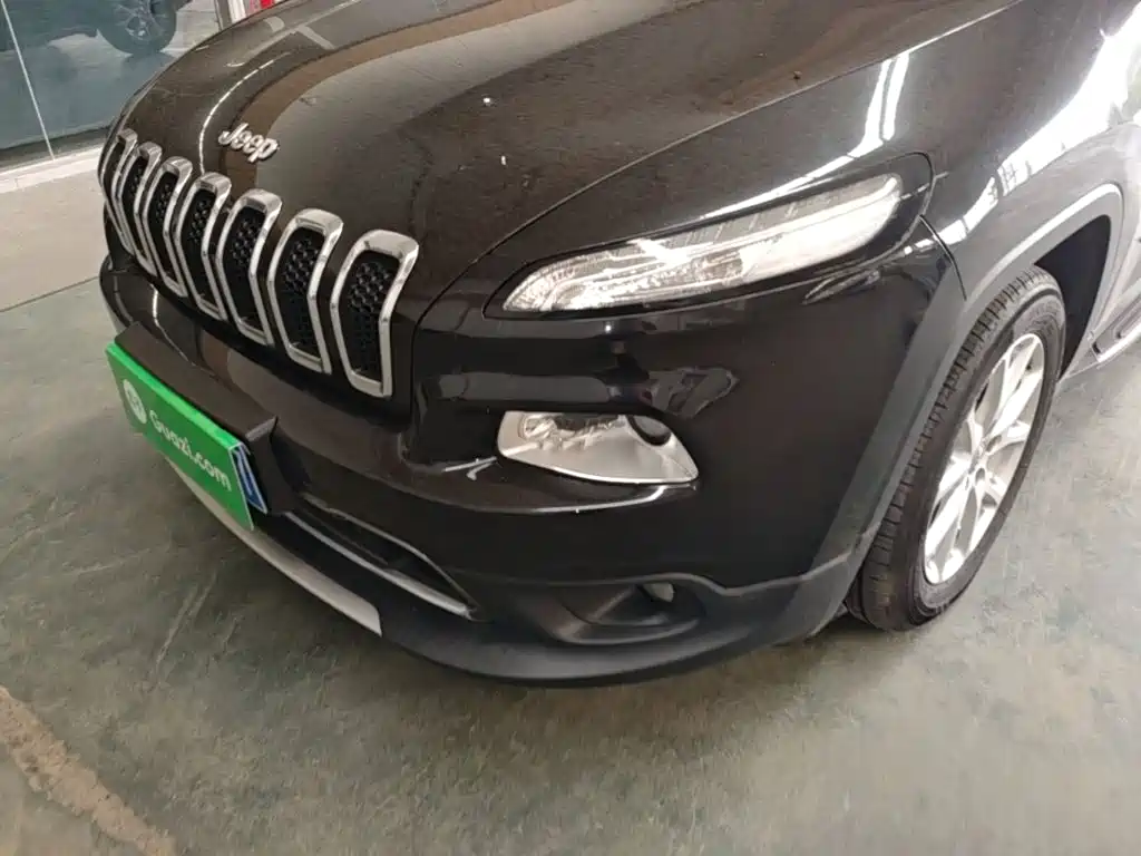 Jeep Cherokee — миниатюра 24