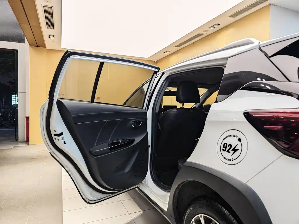 Toyota Yaris L — миниатюра 20