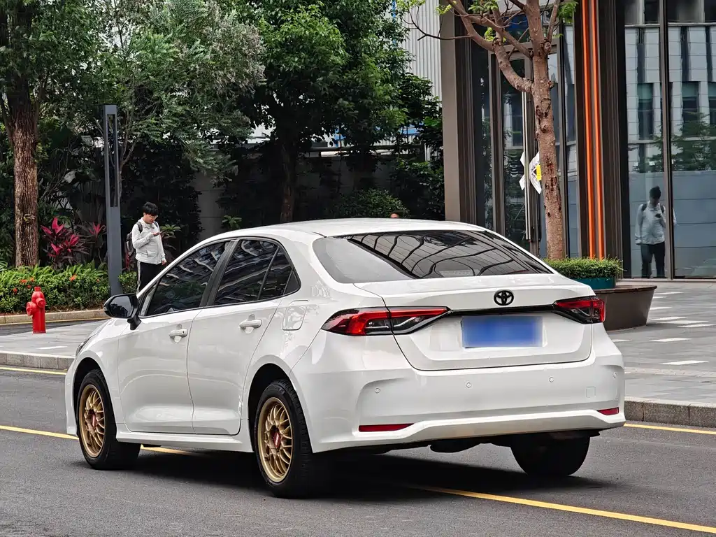 Toyota Corolla — миниатюра 11
