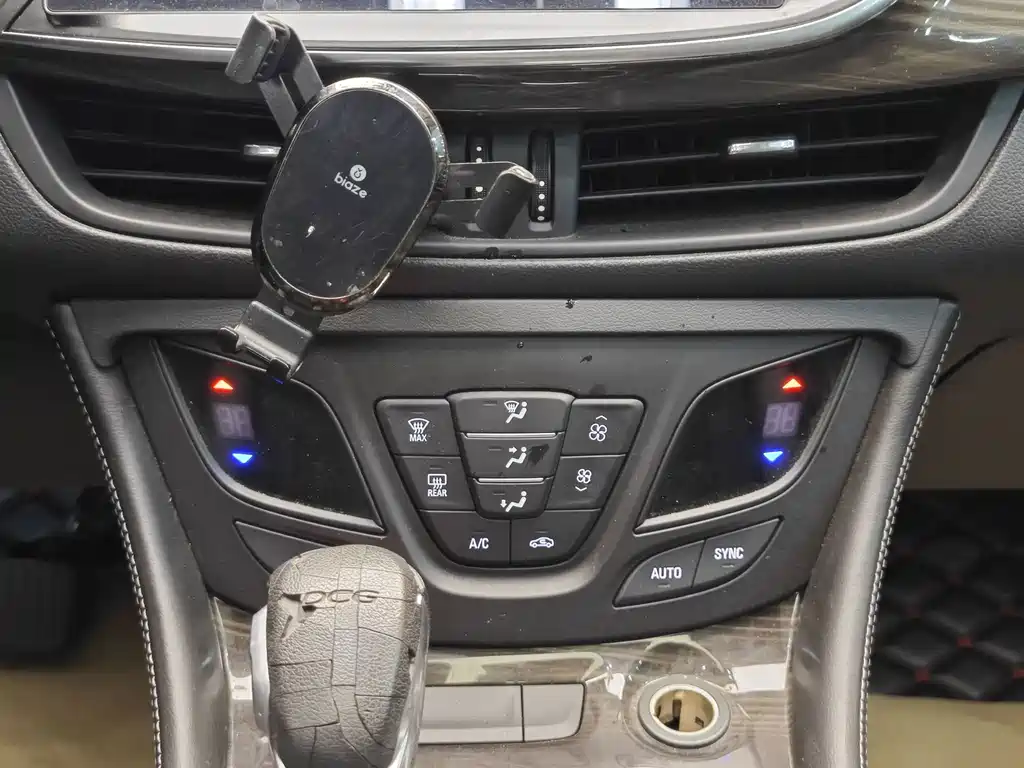 Buick Envision Plus — миниатюра 16