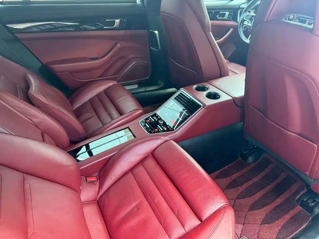 Porsche Panamera — миниатюра 7