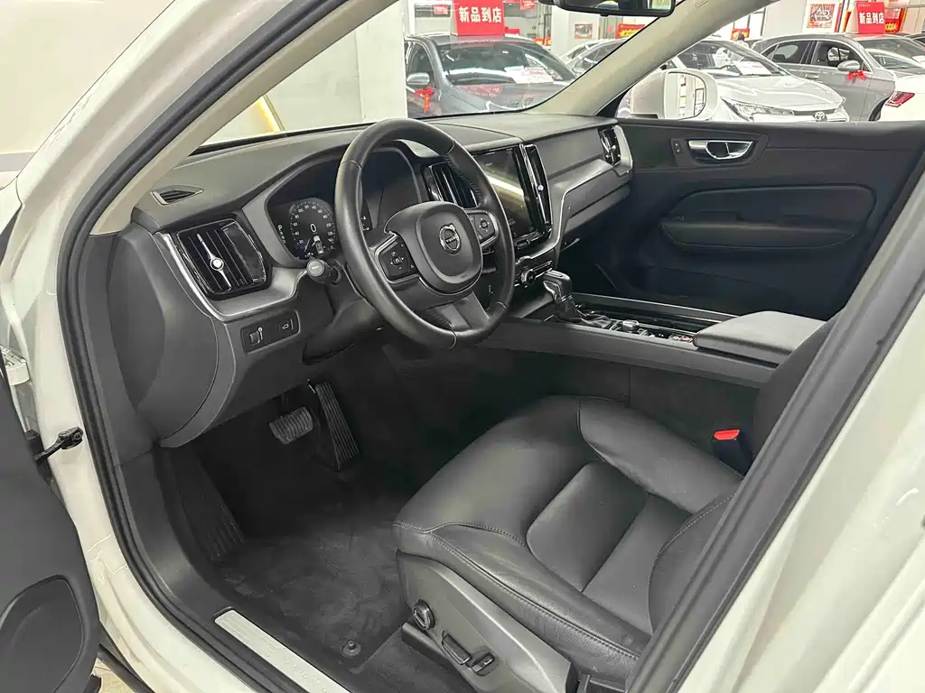 Volvo XC60 — миниатюра 4