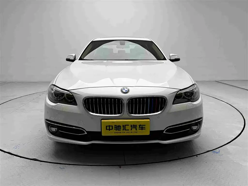 BMW 5 Series — миниатюра 2