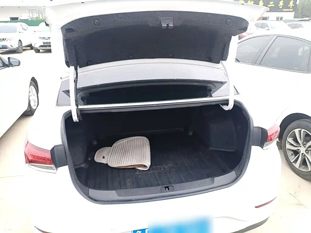 Buick Excelle — миниатюра 19