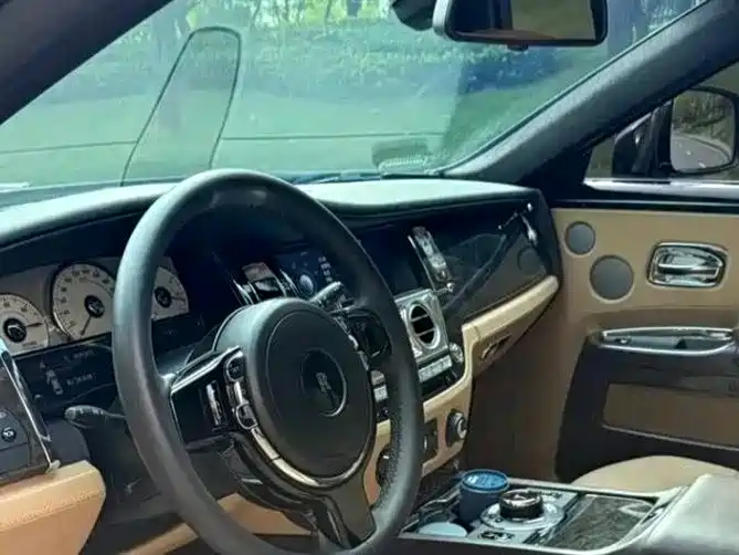 Rolls-Royce Ghost 2010 6.6T Standard