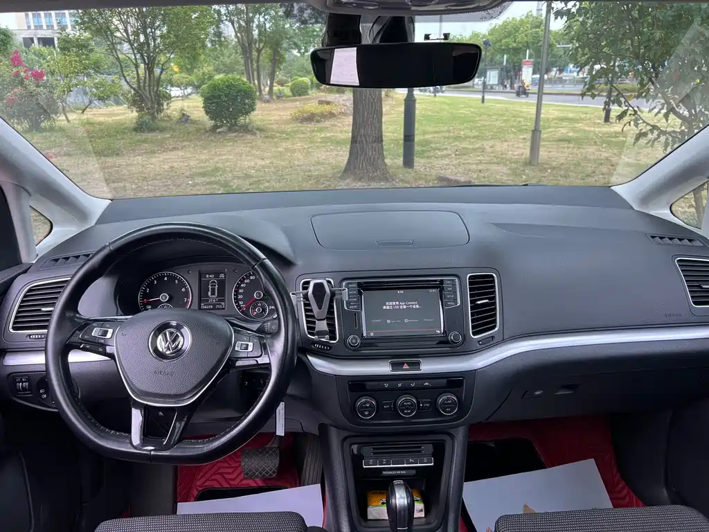 Volkswagen Sharan — миниатюра 5