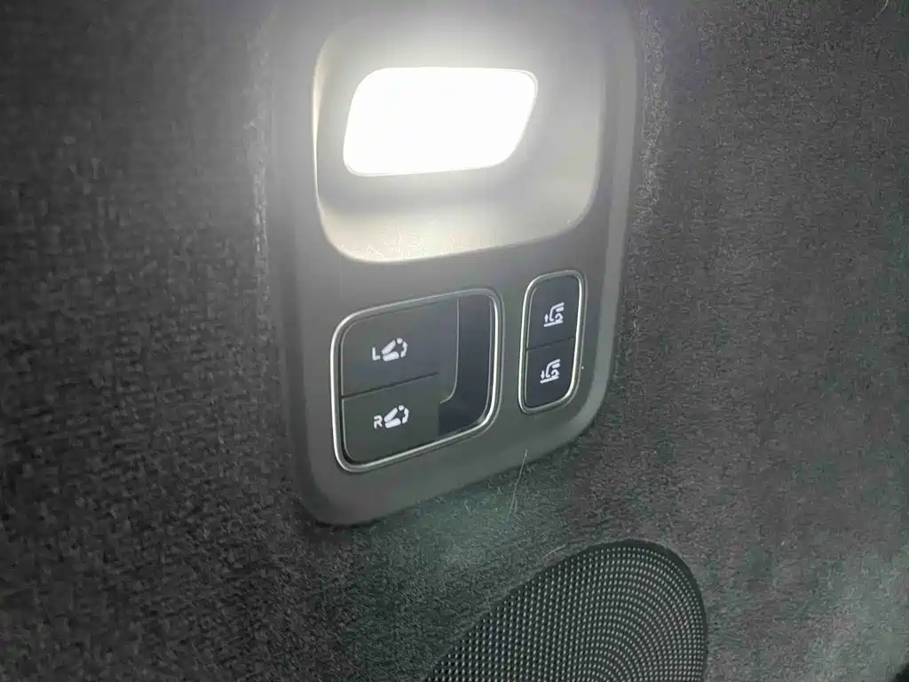 Li Auto Li MEGA — миниатюра 8