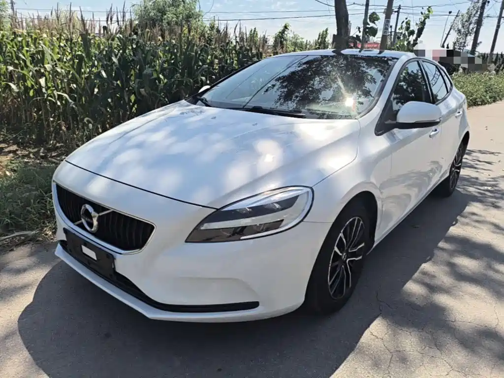 Volvo V40 — миниатюра 2