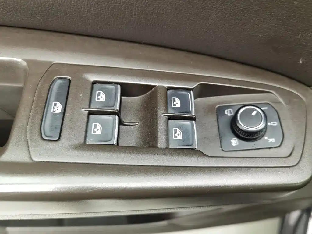 Volkswagen Teramont — миниатюра 9
