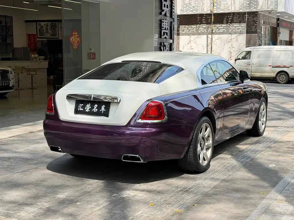 ROLLS-ROYCE PHANTOM