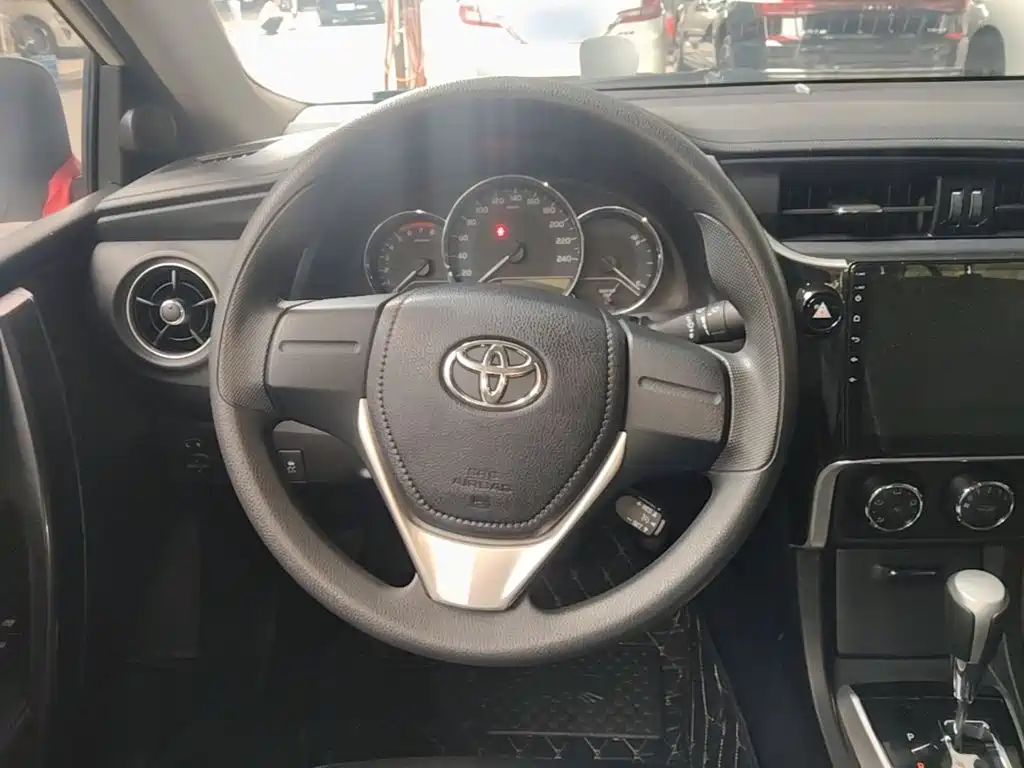 Toyota Corolla — миниатюра 11