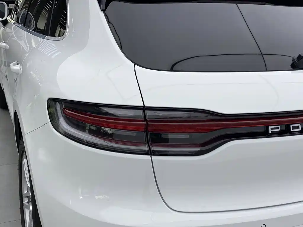 Porsche Macan — миниатюра 6