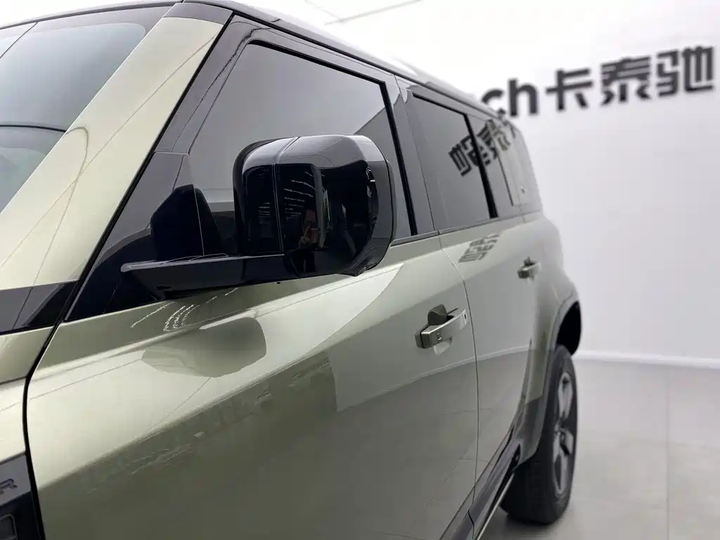 Land Rover Defender — миниатюра 10