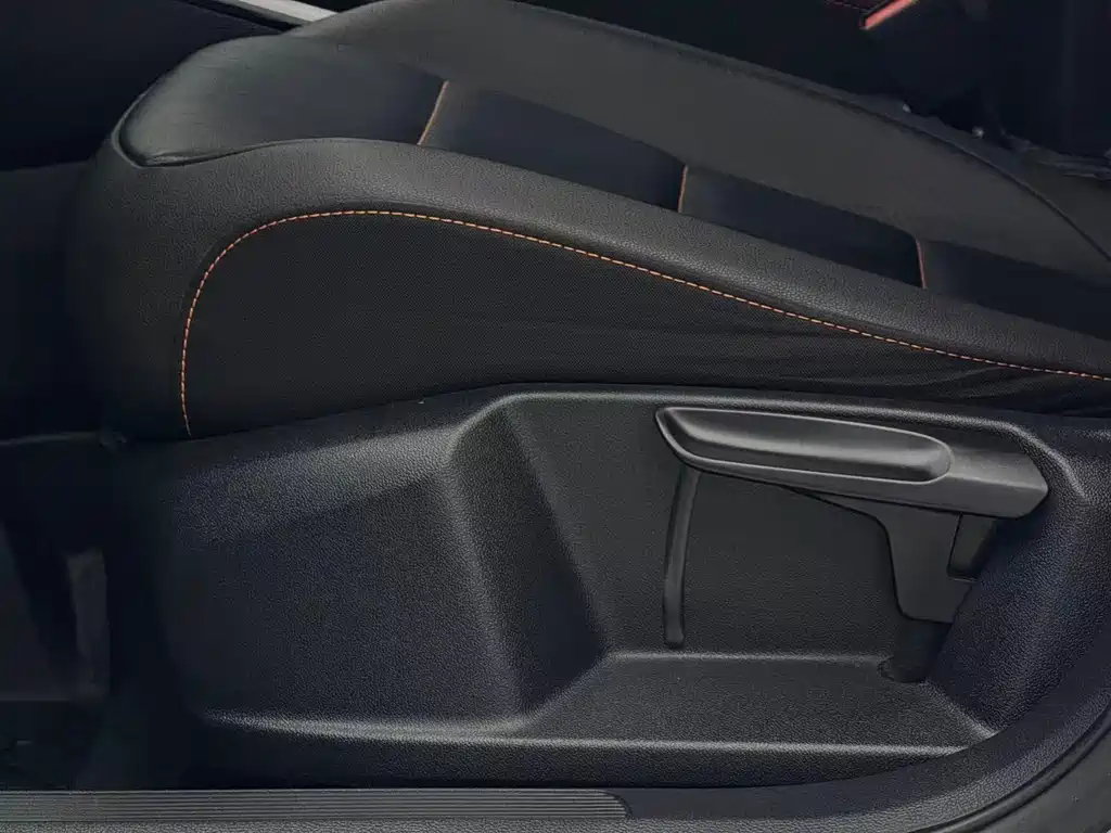 VOLKSWAGEN T ROC EXPLORING SONGS