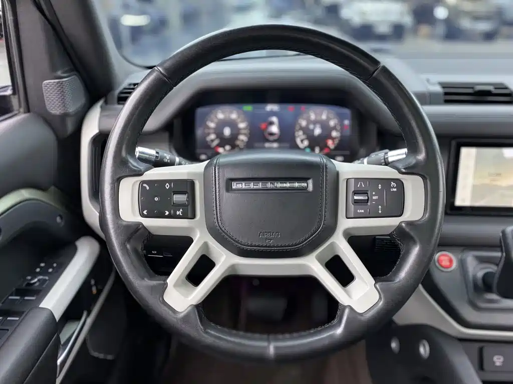 Land Rover Defender — миниатюра 13