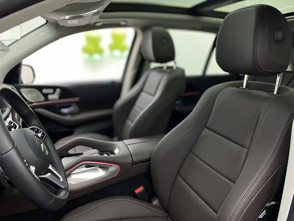 Mercedes-Benz GLE (Import) — миниатюра 20