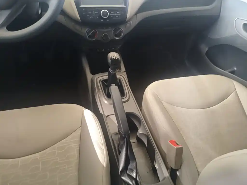 Chevrolet Sail — миниатюра 14
