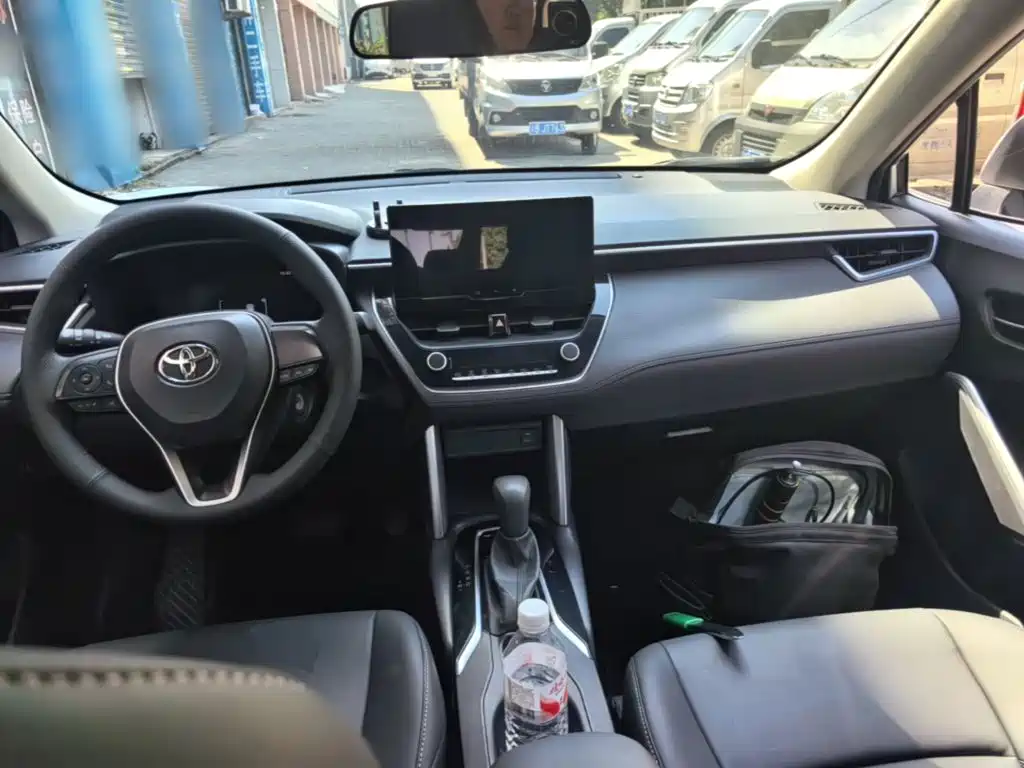 Toyota Frontlander — миниатюра 10