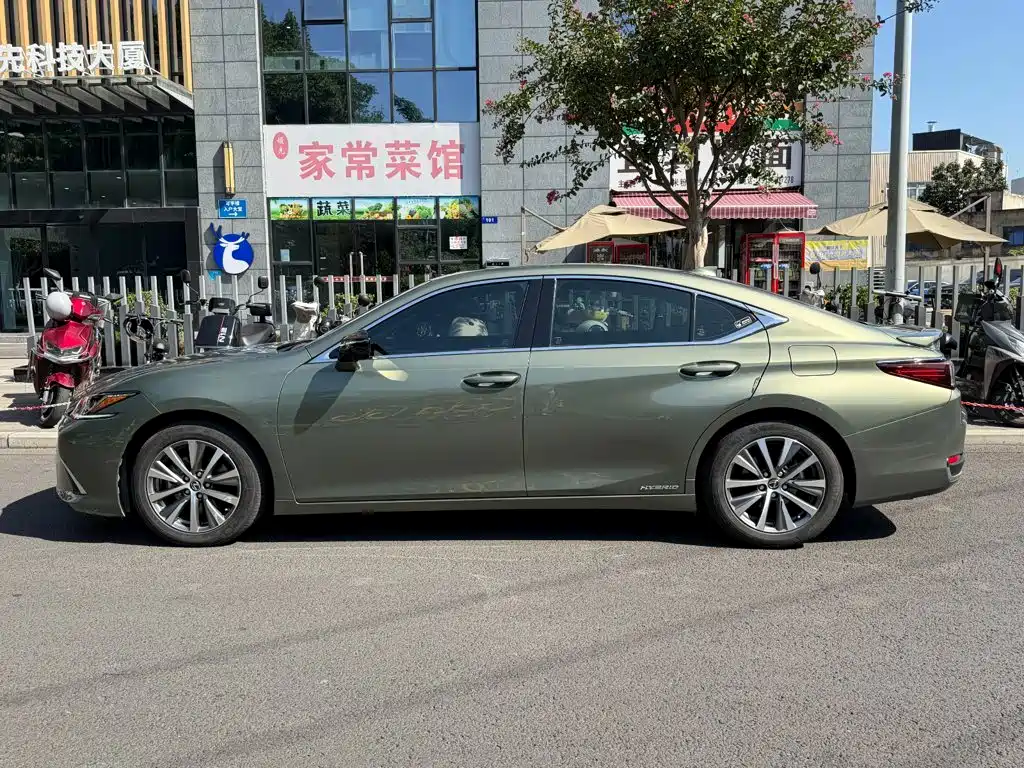 Lexus ES — миниатюра 3