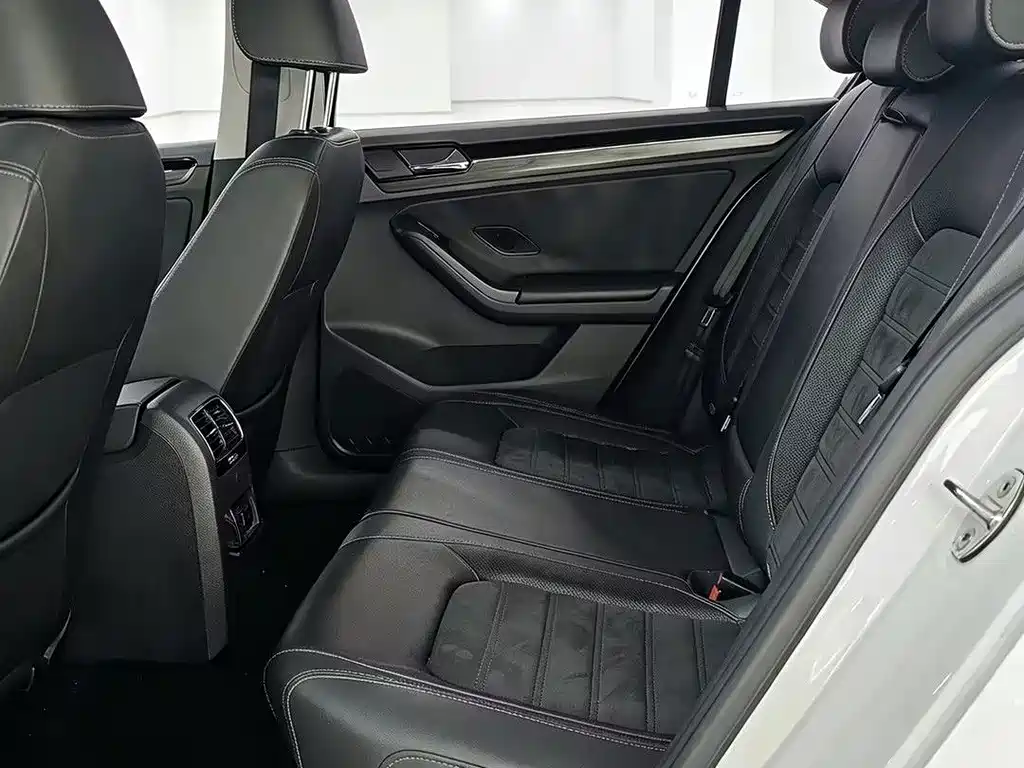 Volkswagen Sagitar — миниатюра 6