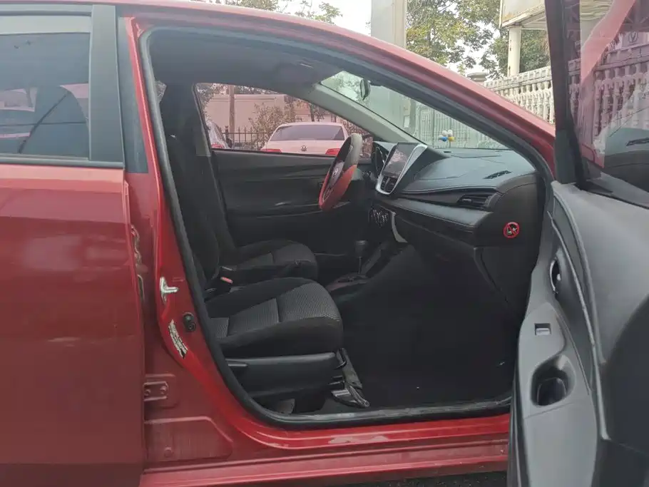 Toyota Vios FS — миниатюра 8